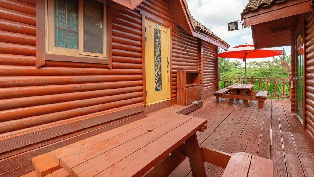 Taean Log House Pension