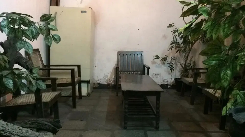 Olde Empire Hotel