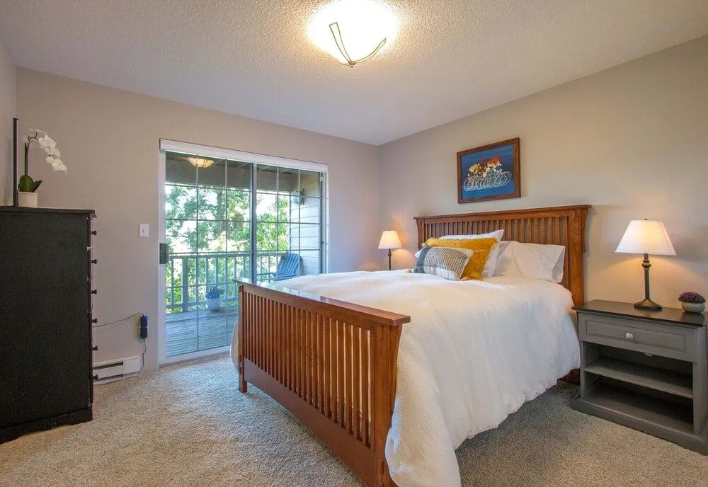 Gorge View 365 4 Bedroom Home by RedAwning
