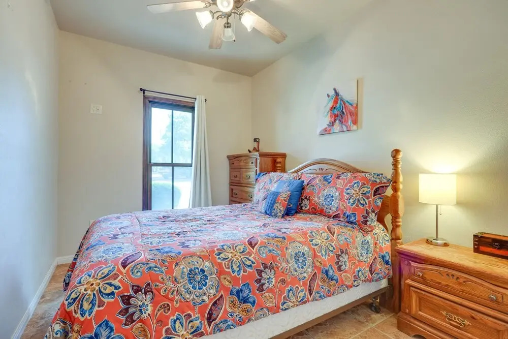 Cozy New Braunfels Condo w/ Community Pool & Grill