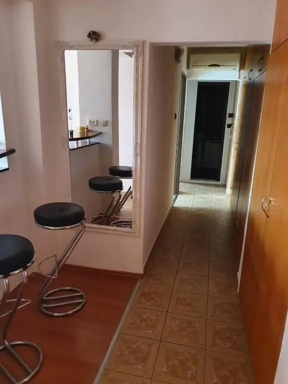 Apartament 3 camere central decomnadat lux