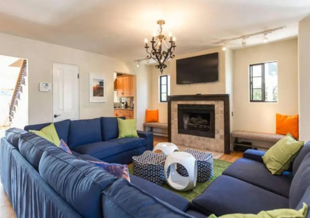 Lg BEACH Home, POOL, Hot Tub, Close to Beaches & Downtown El Segundo Beach