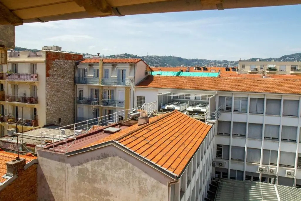 Nice studio at 15min from the place Masséna