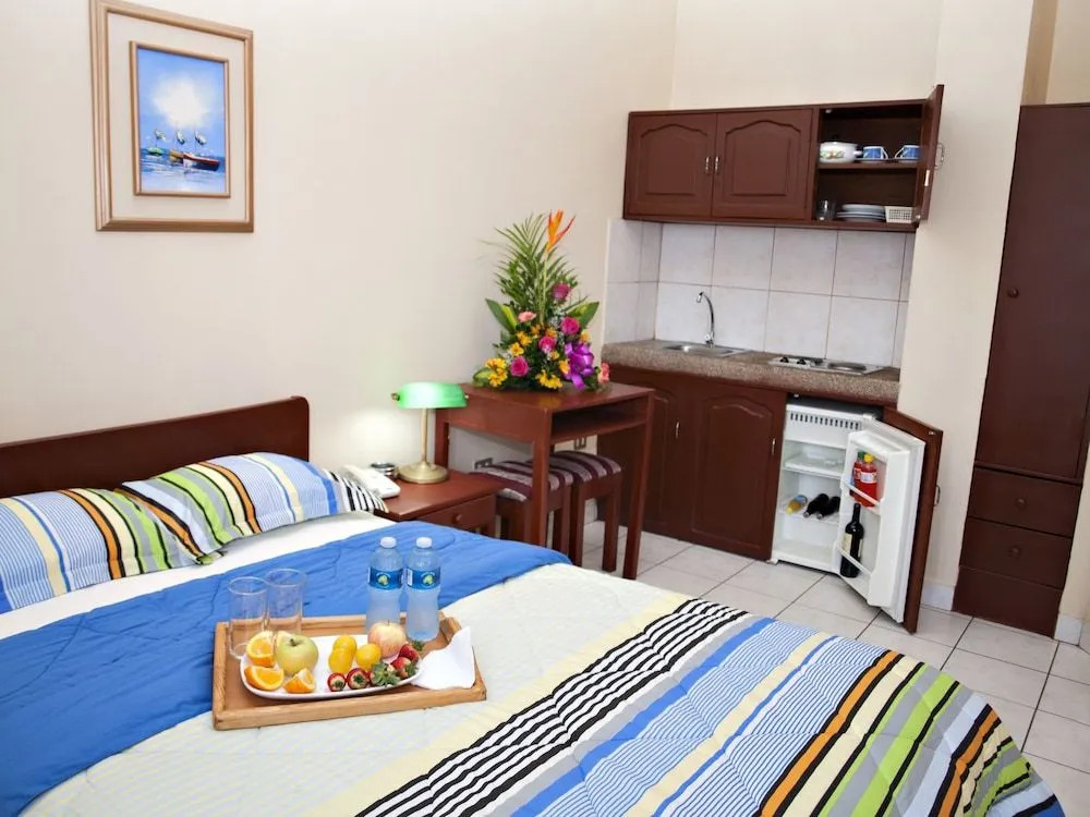 Hotel-Suites Costa de Oro