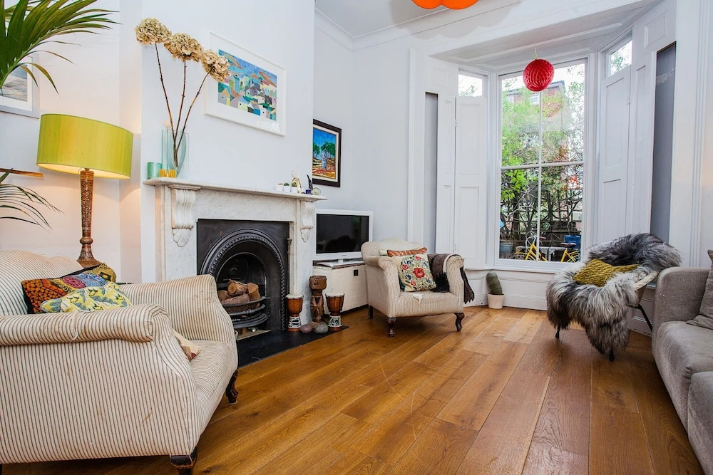 Stunning Stylish 3 Bed House in Fantastic Location
