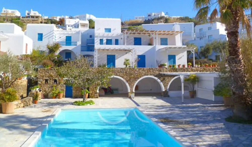 Mykonos Town Apartment With a View