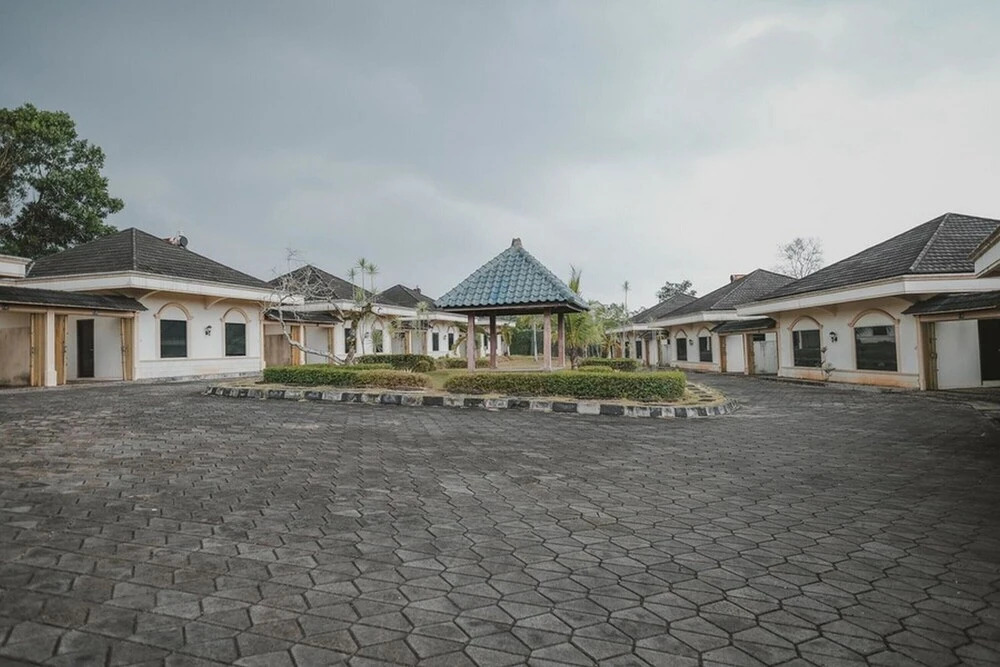 Royal Garden Resort By RedDoorz