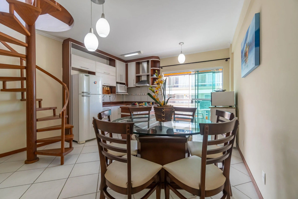Espaçosa Cobertura Duplex com Piscina Privativa