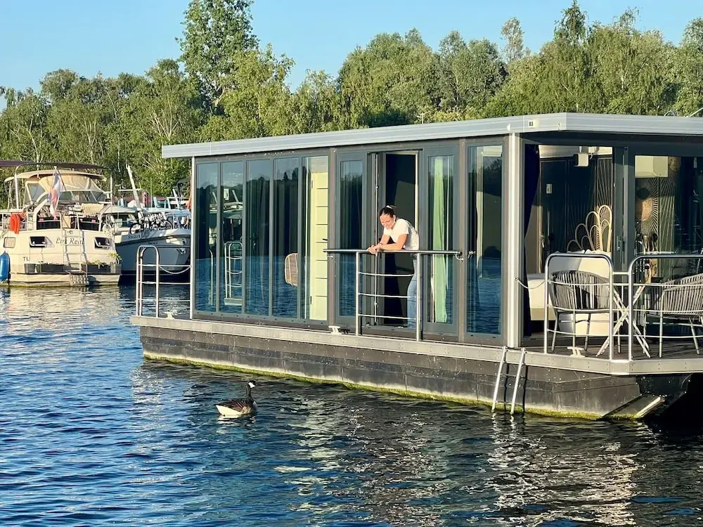 LEscale Royale Saint-Martin-la-Garenne Port Ilon - Seine - Giverny