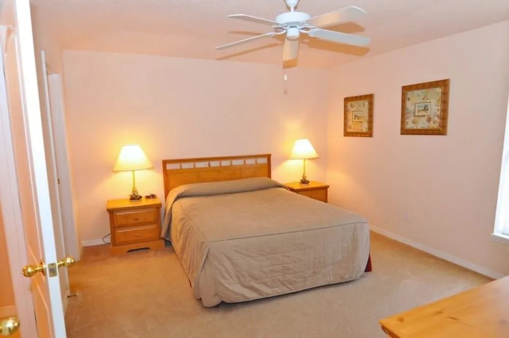 214 Sandy Ridge House 4 Bedroom by Florida Star