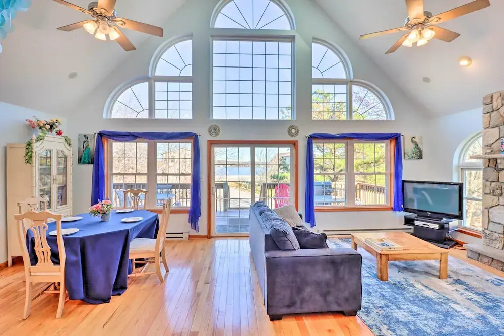 Near Hiking: Lakefront Albrightsville Home w/ Deck