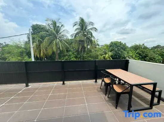 Minimalist Heaven Near Tmn Intan