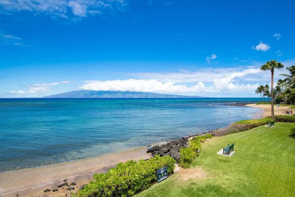 Kahana Outrigger #2b1 3 Bedroom Condo by RedAwning
