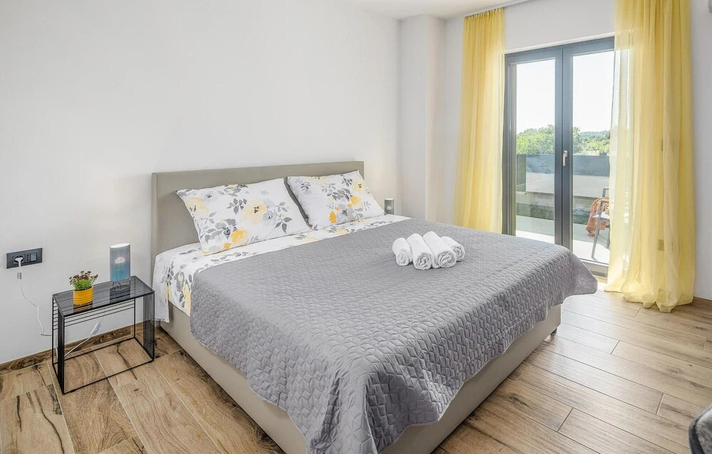 Nice Home in Liznjan With Outdoor Swimming Pool, Wifi and 3 Bedrooms