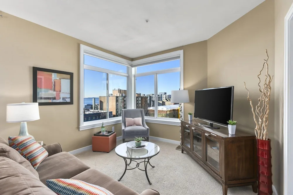 Corner Unit in the Middle of It All