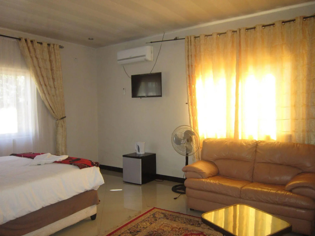 Royal Olympia Lodges and Safaris Livingstone