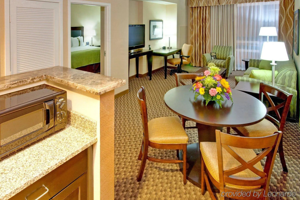 Holiday Inn & Suites Memphis - Wolfchase Galleria by IHG