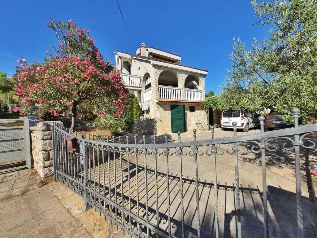 Apartmani Latin Jezera