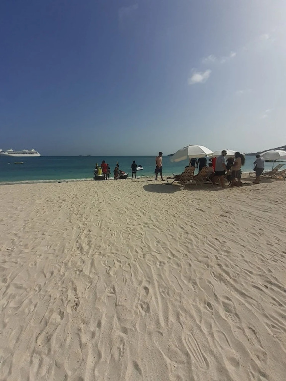 Calinago Friendly Family Sxm