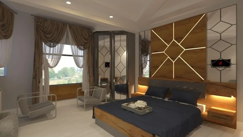 Newton Otel