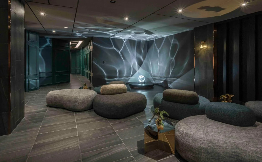 Reddot Hotel