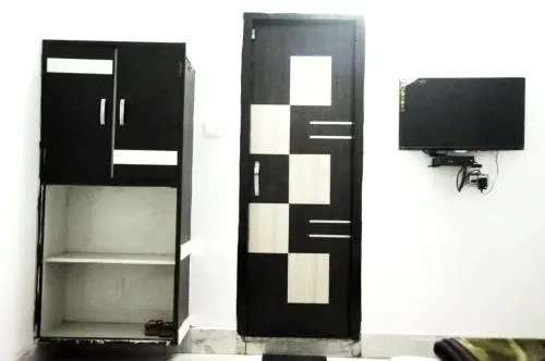 Ishaan Hotel