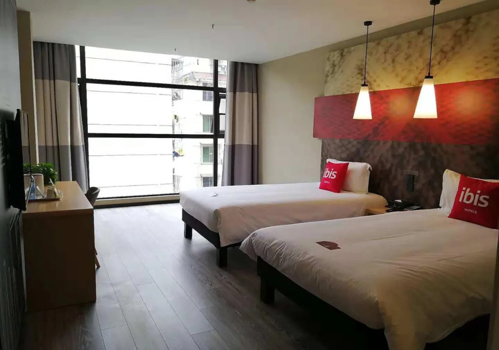 Ibis Guangyuan City Square Hotel