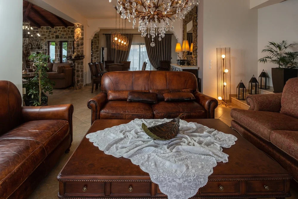 Luxury Villa Golden Crest with private pool