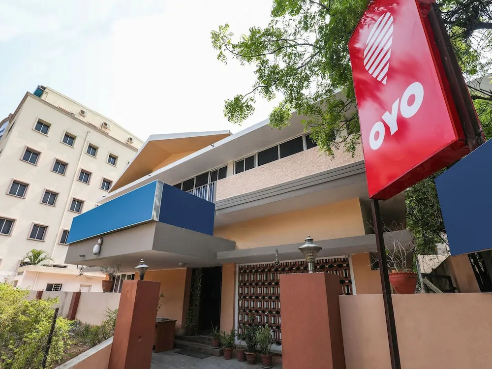 OYO 12237 Luxury Villas