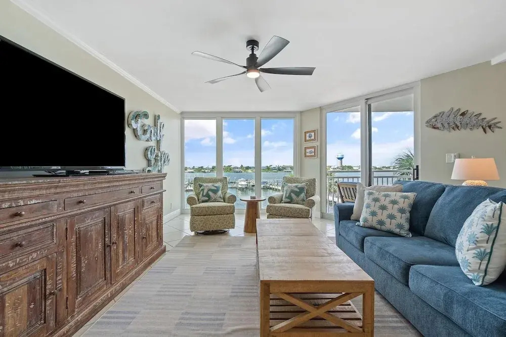 Seaspray Riverside 313