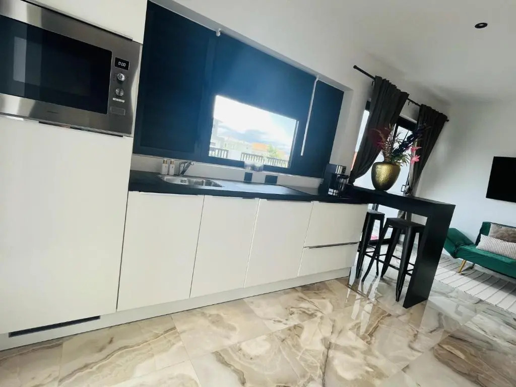 Luxury Studio With Private Jacuzzi Near Beaches