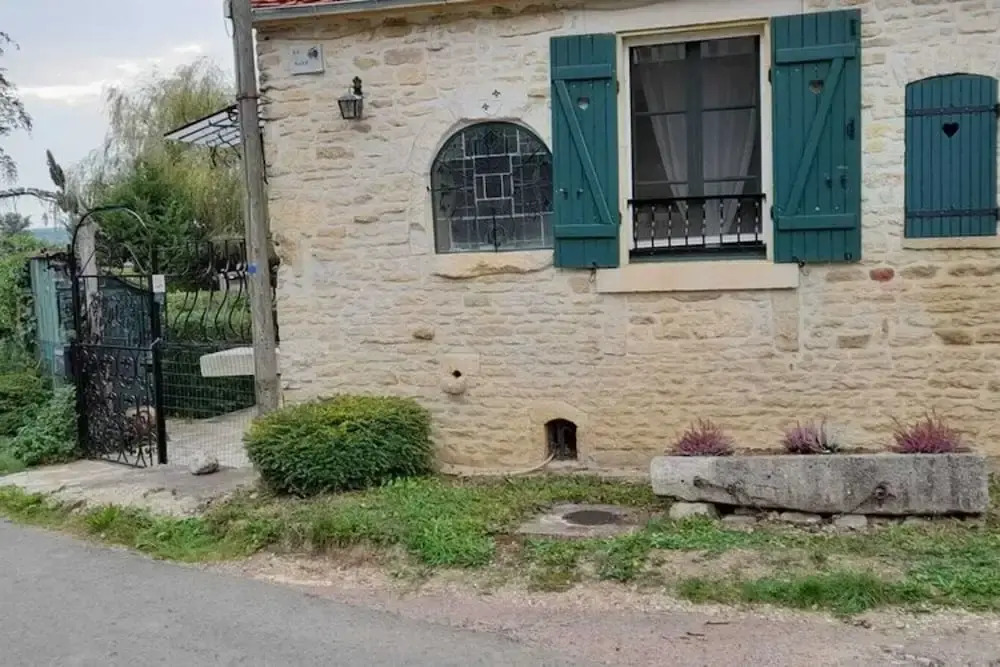 Geraeumiges Ferienhaus mit Garten