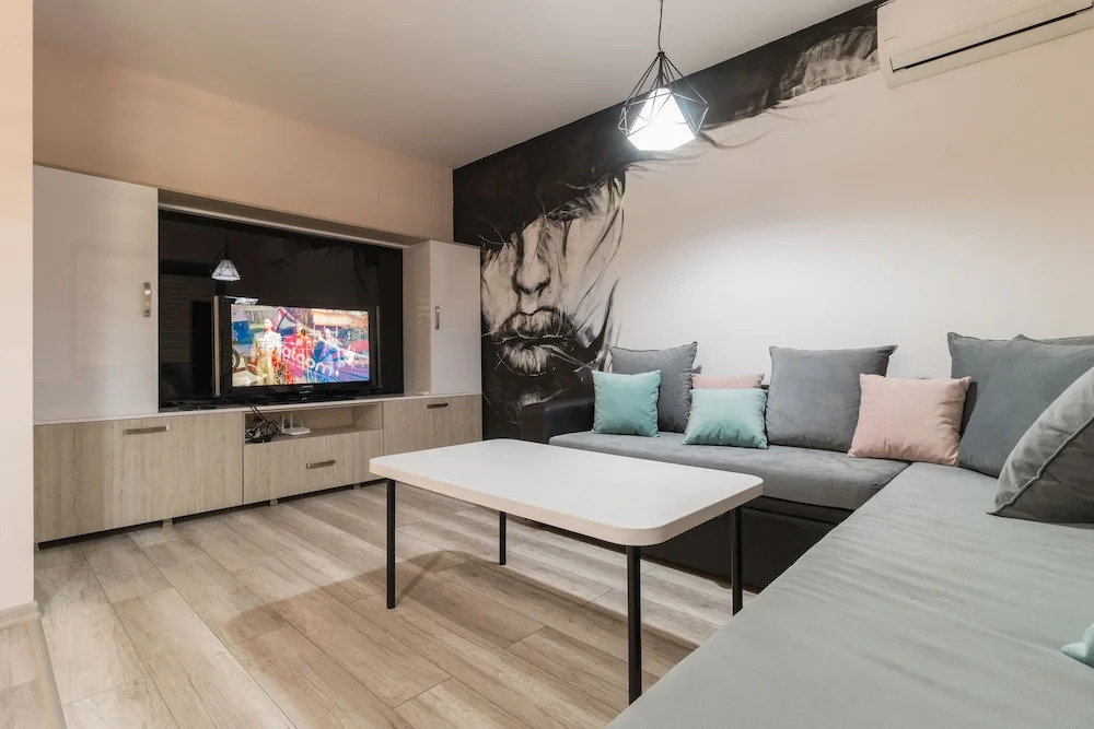 FM Luxury 1-BDR Apartment - City Sense