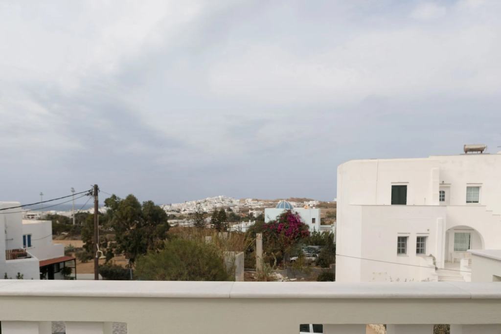 Sweet Home Naxos