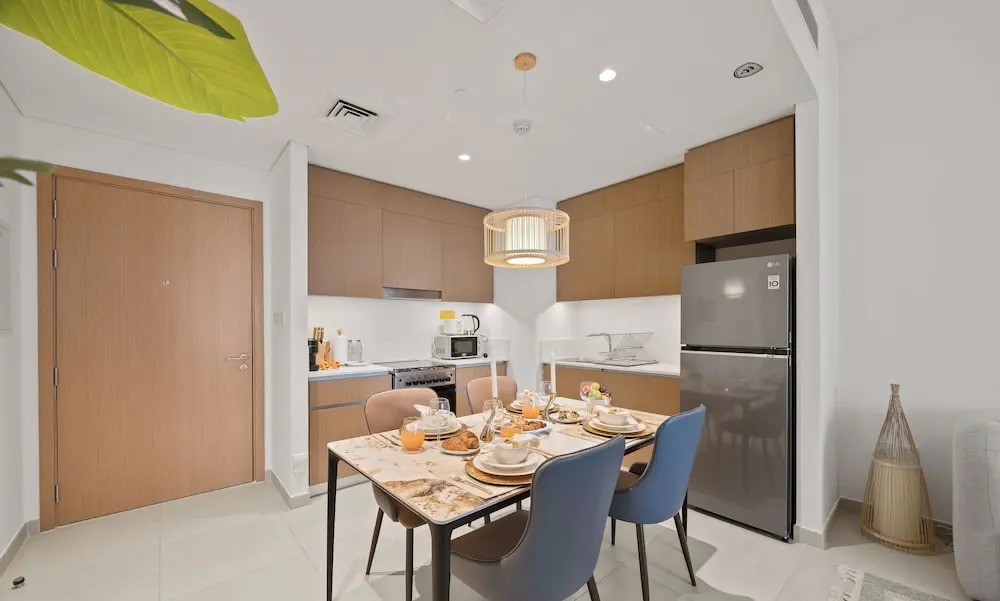Earthy Elegant 1BR Surf 2 Creek Beach