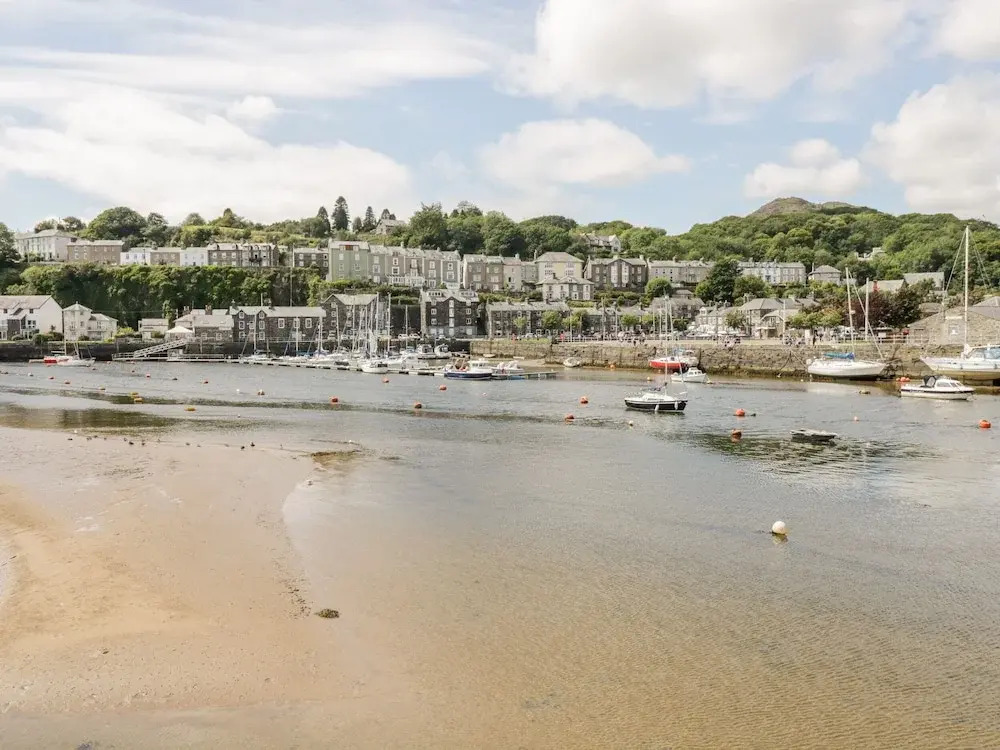 1 South Snowdon Wharf