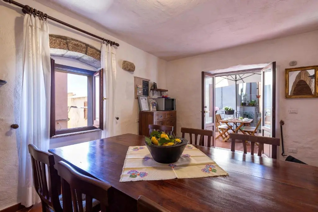 Esclusiva Dimora Storica nel cuore del Borgo Medievale---- Exclusive Historical House inside the Medieval Village