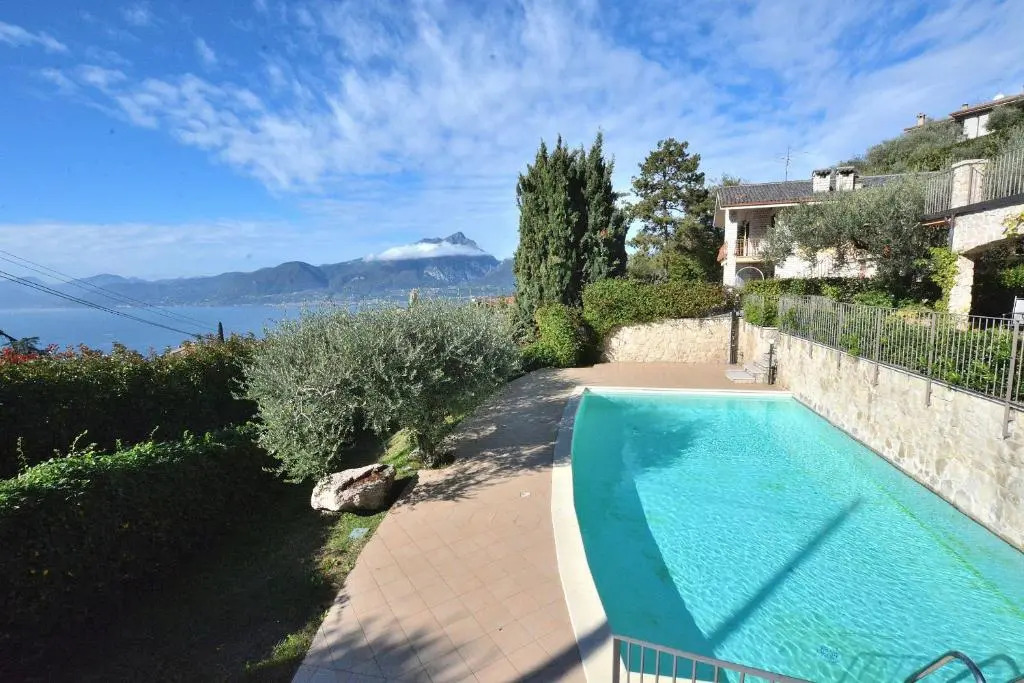 Villa in Torri del Benaco With Lake Garda Views
