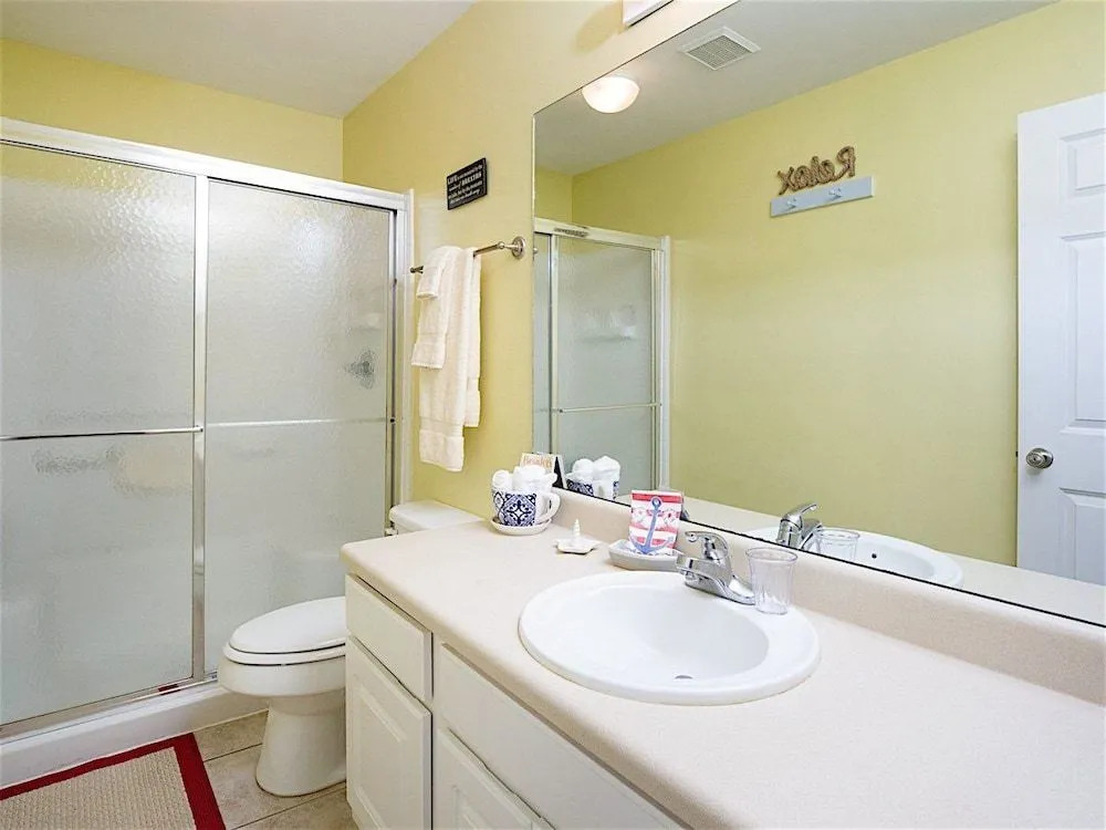 Lagoon Ave #106 - 2 Br condo by RedAwning