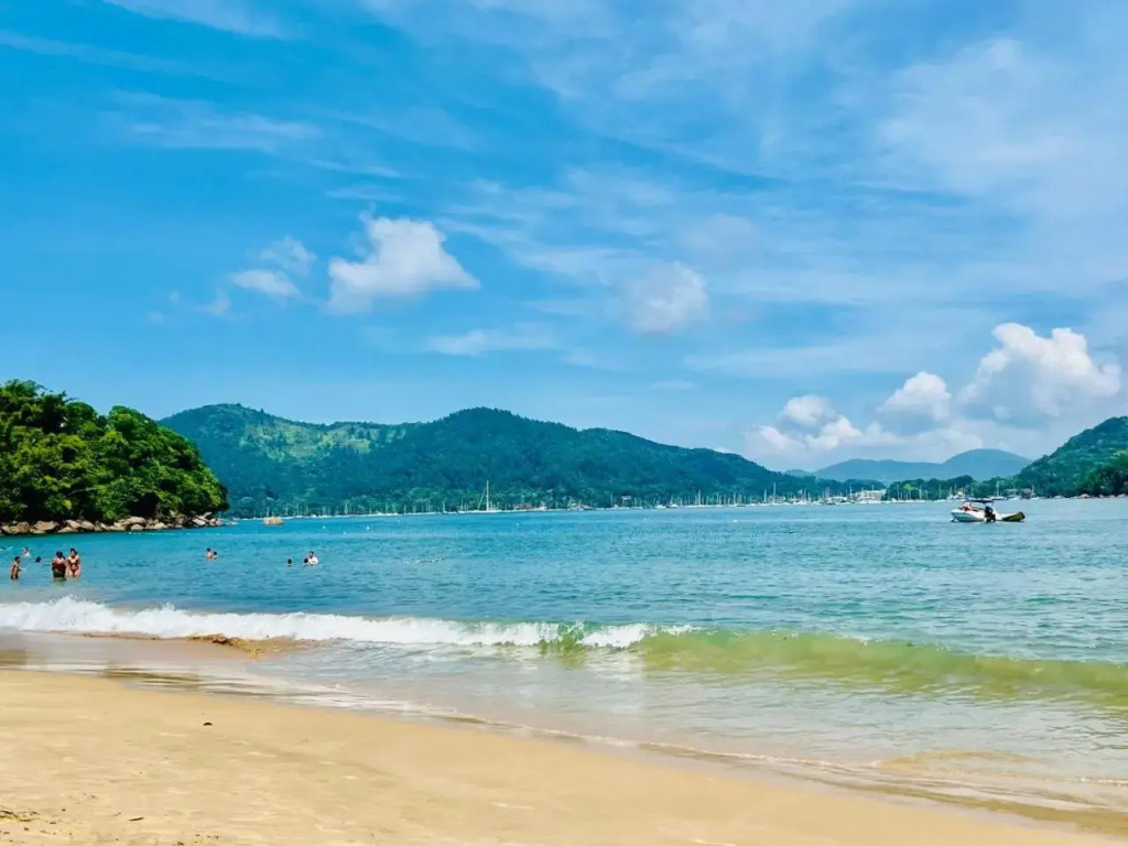 Apartamento Ubatuba - Praia grande - 260m da praia