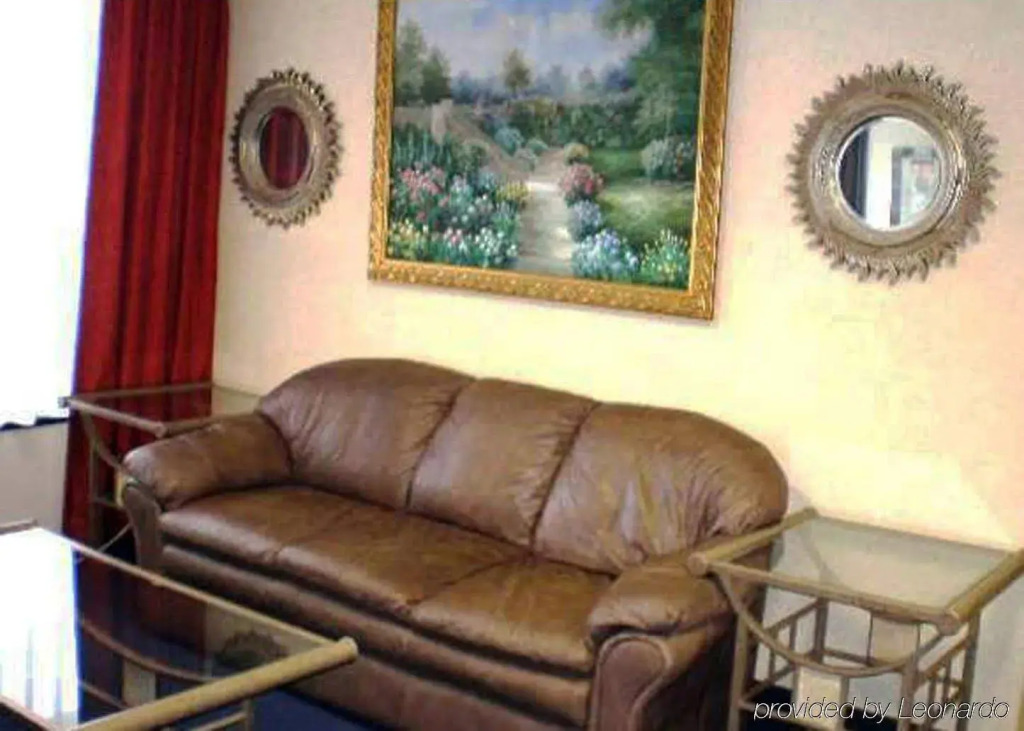 Econo Lodge Oak Grove-Blue Springs