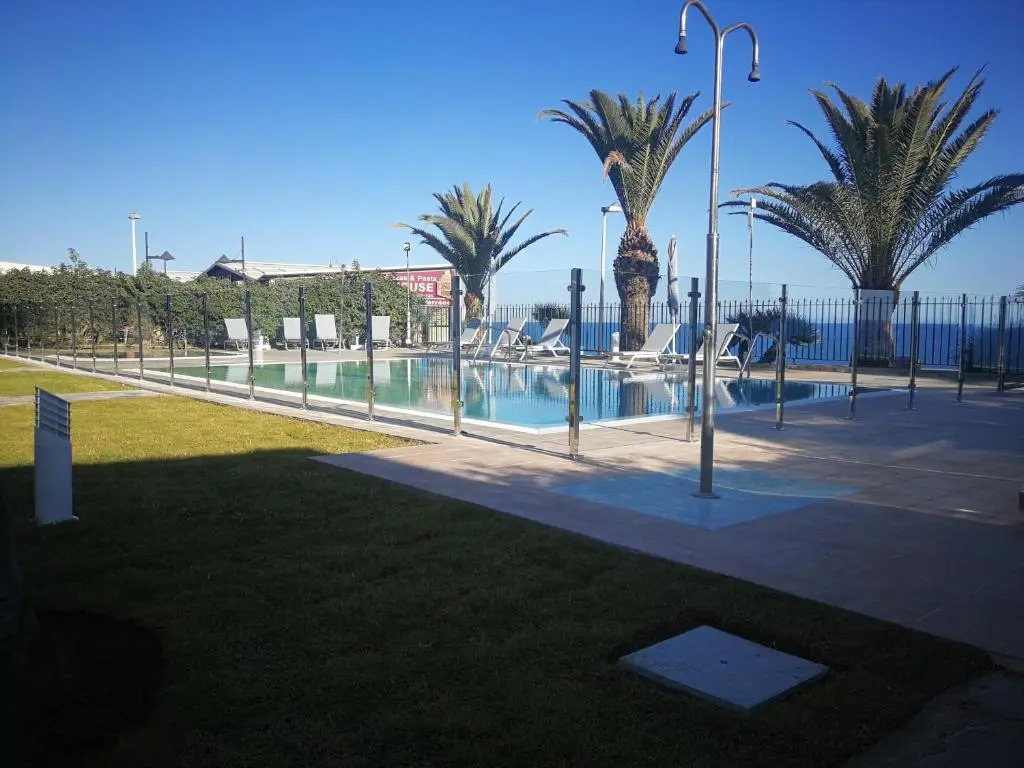 Salt Apartments Reina Sol