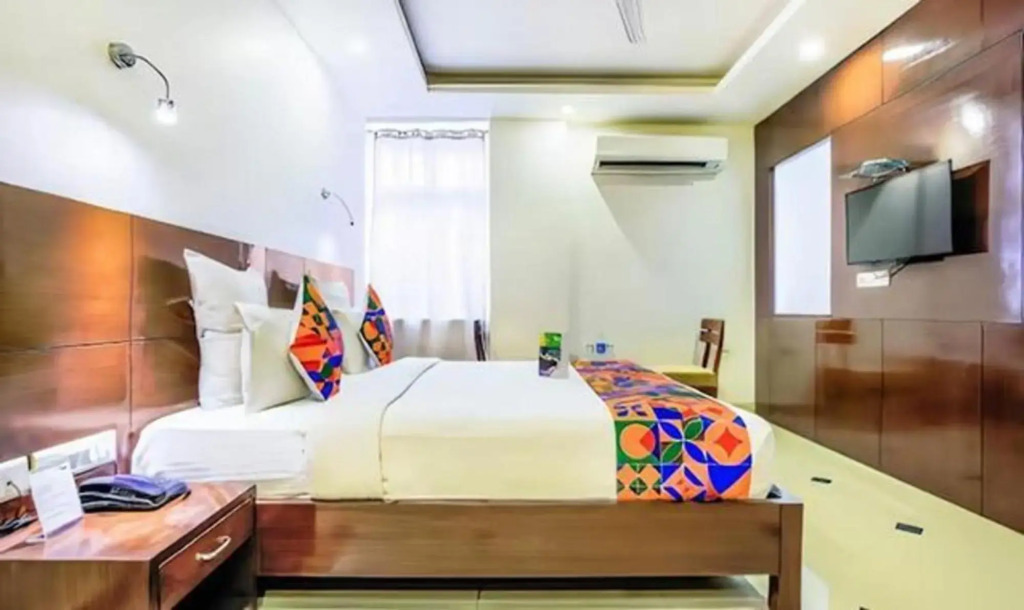 FabHotel Tipsyy Inn Suites