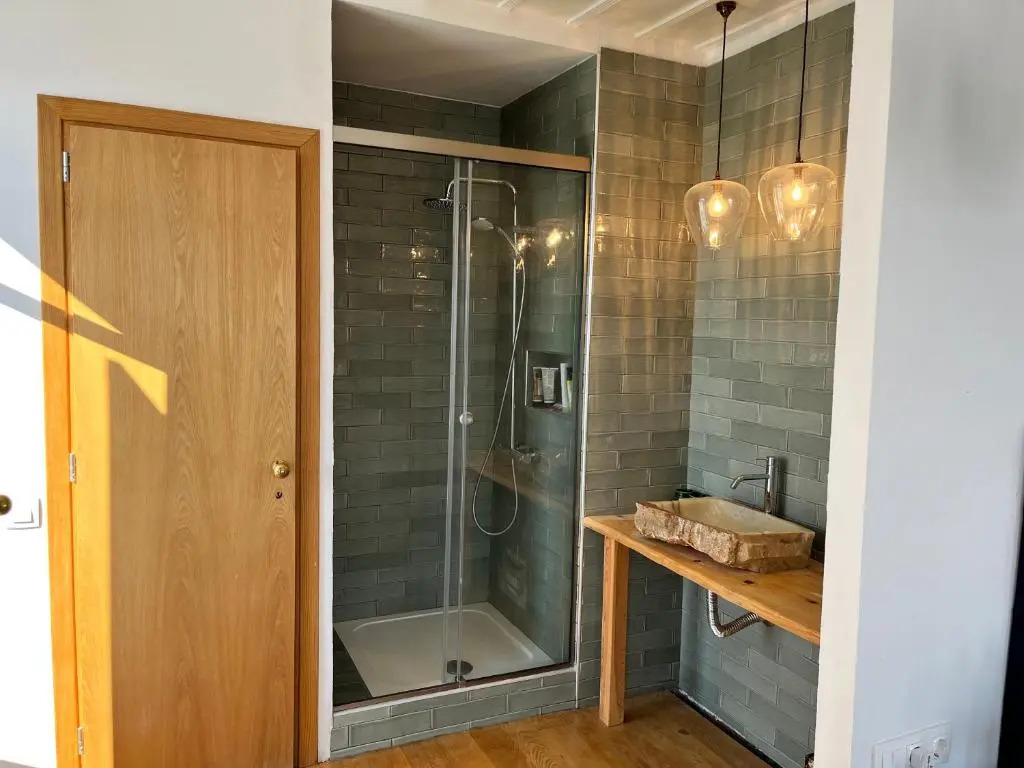 Lovely 1 Bed Townhouse with patio