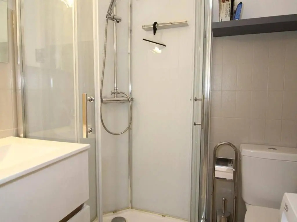 Appartement Balaruc-les-Bains, 1 pièce, 2 personnes - FR-1-553-128