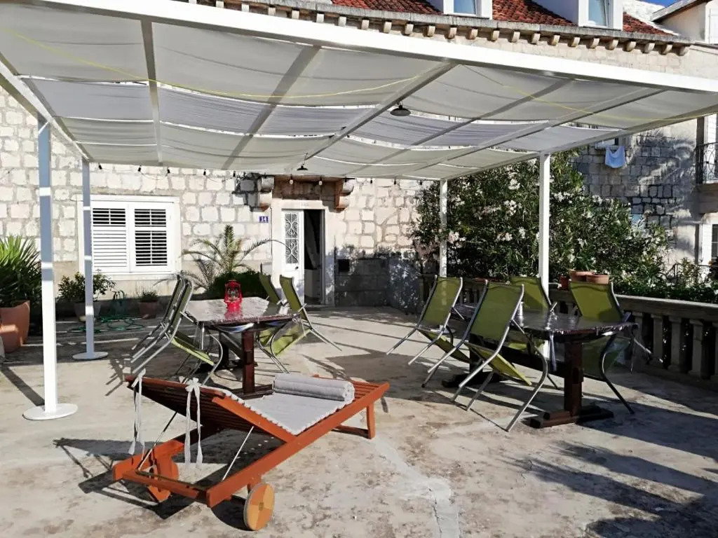 Apartmani Stones Sutivan II