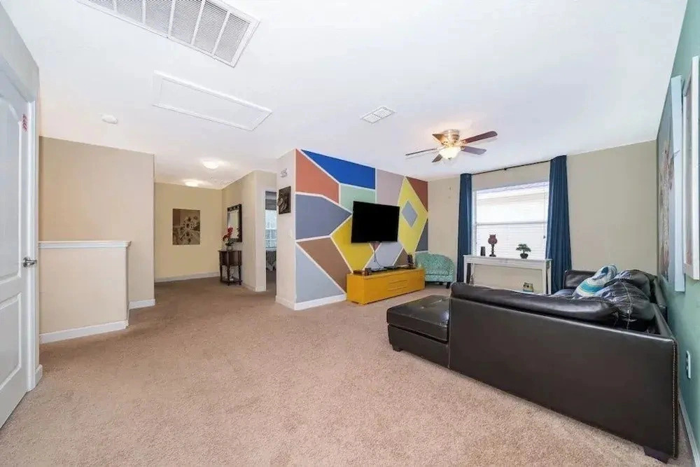 Florida Dreaming 6 Bedroom Home