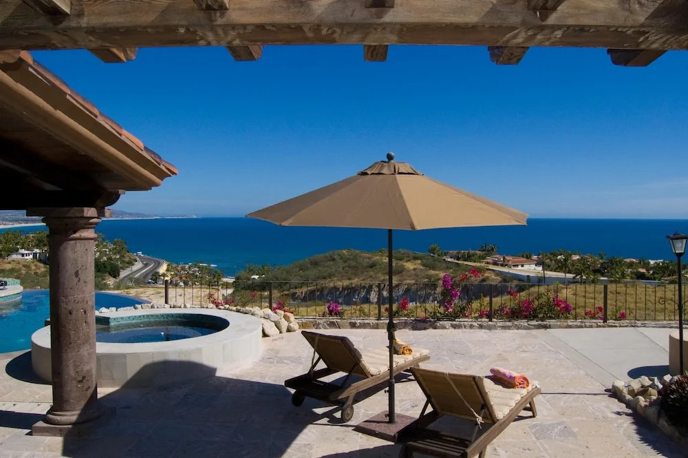 4 BR Villa Near Los Cabos' Best Surfing: Villa Vista del Mar