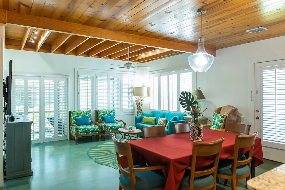 The Hideaway 4 Bedroom Condo