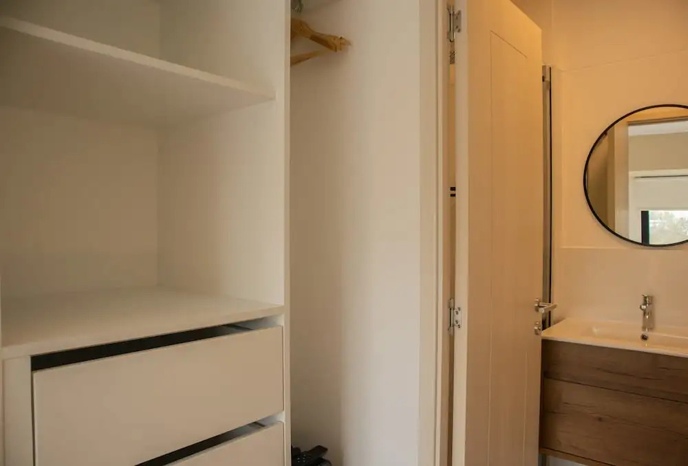 w Stylish 2BR With Balcony in San Isidro